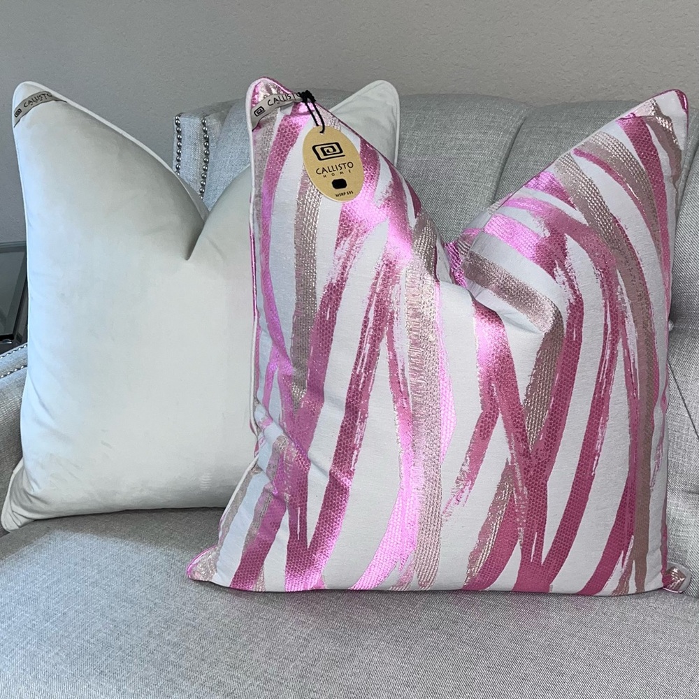 1-NWT CALLISTO HOME DECORATIVE PILLOWS (Read description for additional details) - Picture 9 of 11